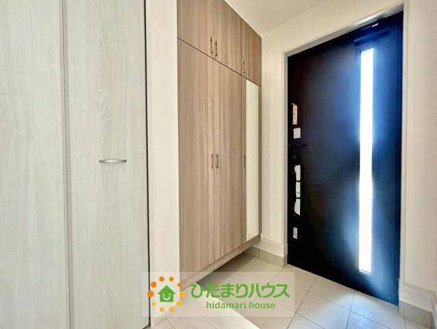 加須市花崎4丁目　新築一戸建て　01の玄関