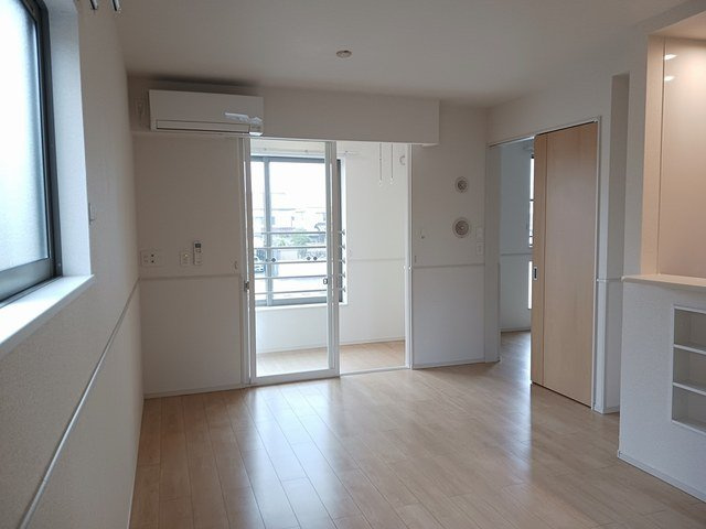 メゾン　クロシェットの居間・リビング