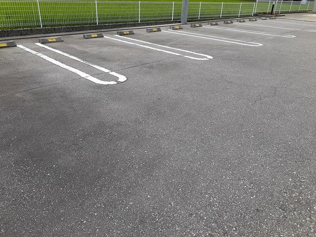 プライムの駐車場