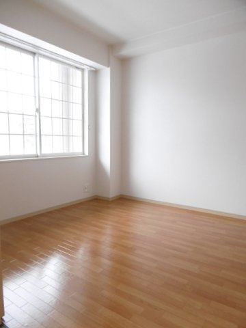 ＥＤＩ　Ｍ－１の内装