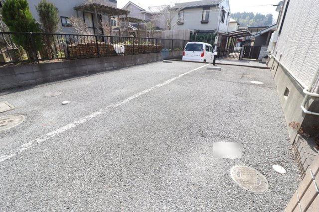 アーバンコートの駐車場