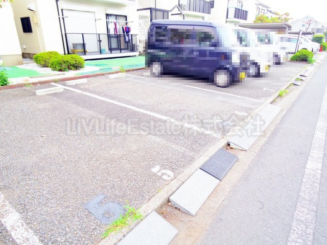 サンレイクヴィラＳＵＺＵＫＩ　Aの駐車場