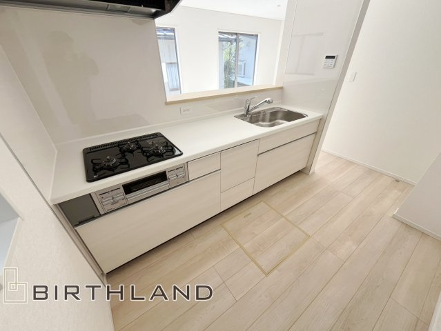 新築戸建・新築建売　福島市南沢又第20　清水小・清水中のキッチン|カウンター越しに会話が弾み、家族とのつながりを感じられる対面キッチンです！