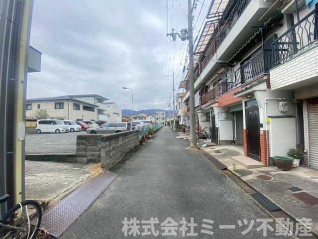 花園東町一丁目　中古戸建の前面道路含む現地写真