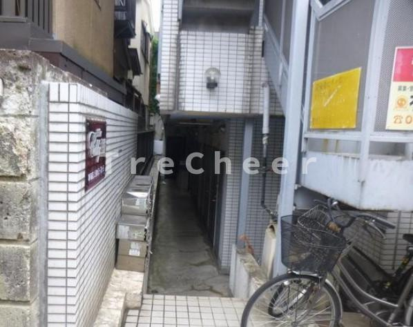 AQUAレジデンス中井のエントランス