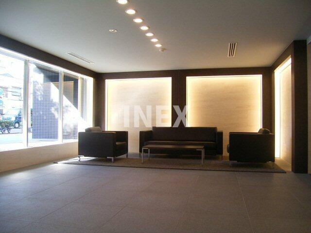 横浜市中区初音町３丁目の賃貸マンションのロビー