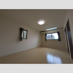 石仏町長北屋敷戸建の内装