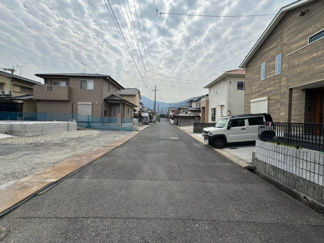 ーFor.M Iーフォルムー小倉南区中貫1丁目4期　【小倉南区　新築戸建て】の前面道路含む現地写真|現地撮影　2026,3,22　ーFor.M Iーフォルムー小倉南区中貫1丁目4期　【小倉南区　新築戸建て】