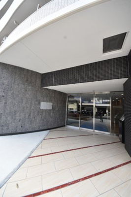 【エントランス】 | セレニテ三宮プリエ