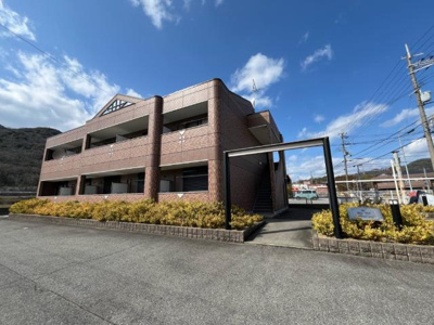 【駐車場】 | ビアンヒルズ | 外観写真（昼）
