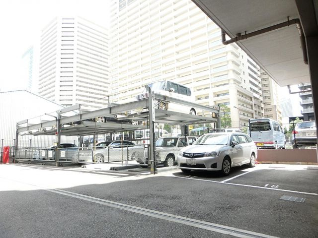 KDXレジデンス難波の駐車場
