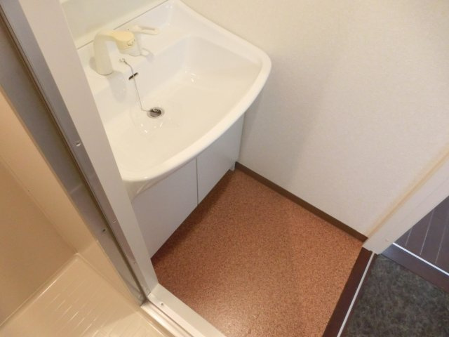 KDXレジデンス難波の独立洗面台