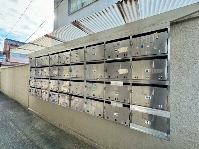 シャトー杉本PARTⅠのエントランス