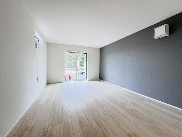 柏市高田新築戸建【高田小学校:徒歩5分】の居間・リビング|18帖リビングダイニングキッチン