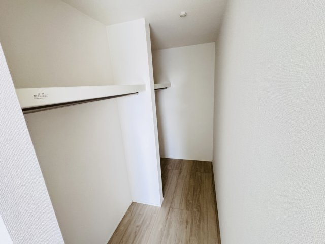 柏市高田新築戸建【高田小学校:徒歩5分】の収納|8.2帖寝室・ウォークインクローゼット