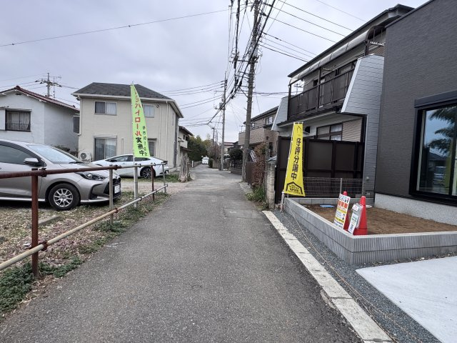 柏市高田新築戸建【高田小学校:徒歩5分】の前面道路含む現地写真|南側前面道路