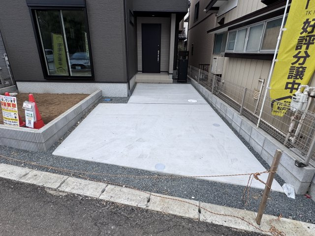 柏市高田新築戸建【高田小学校:徒歩5分】の駐車場|駐車スペース完備