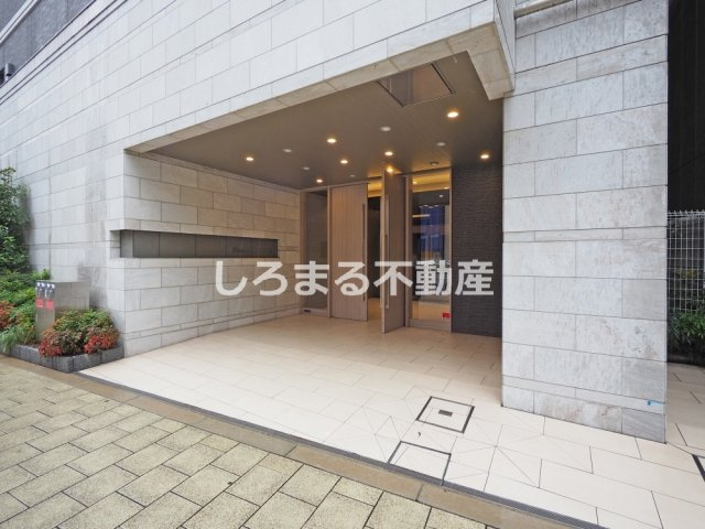 プランドール北浜のエントランス