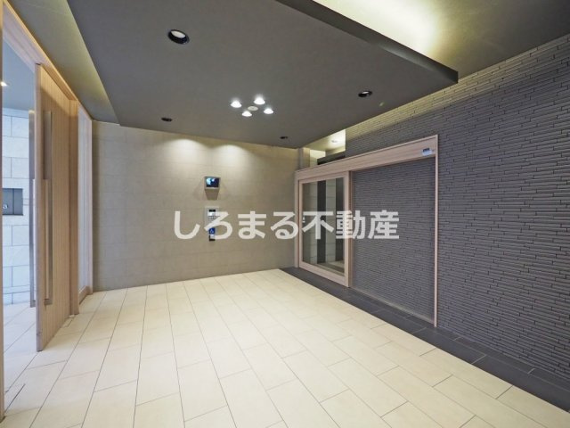 プランドール北浜のエントランス