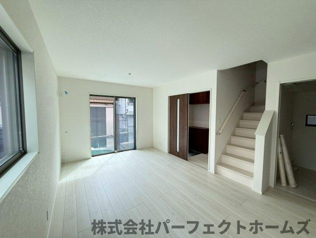 【居間・リビング】の画像