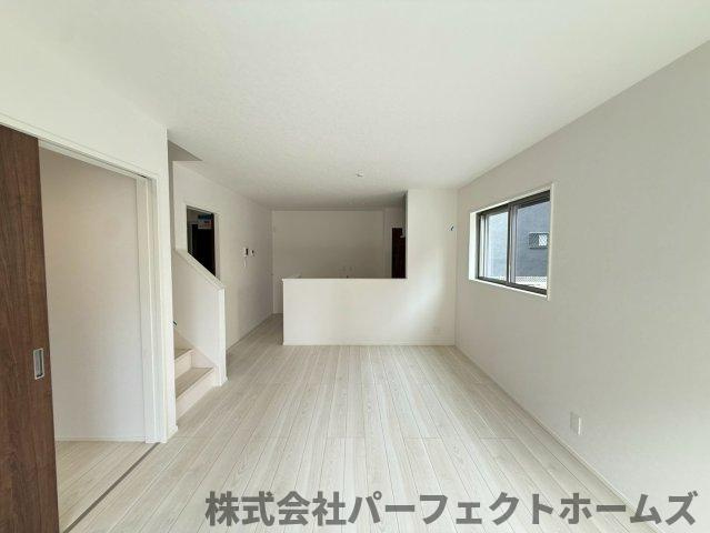 【居間・リビング】の画像