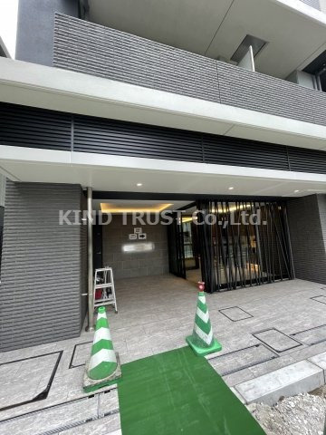 コンフォリア・リヴ南森町Qのエントランス|ゆとりのあるエントランスです