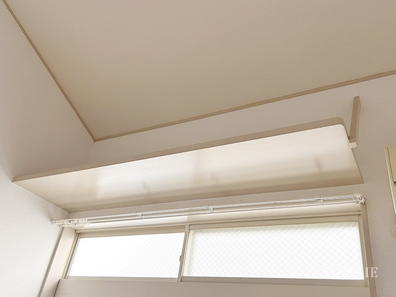 ハイツエミールの設備|お部屋上部に棚あります