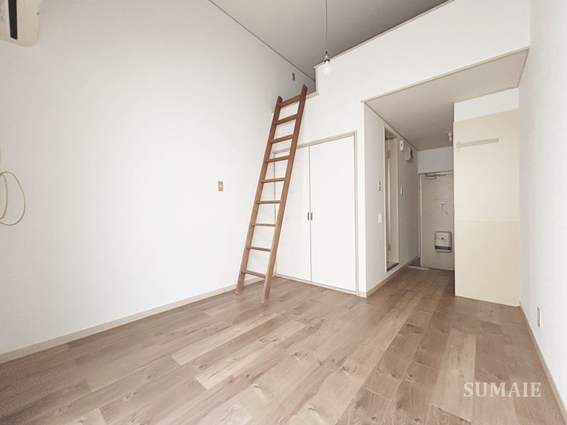 ハイツエミールの居間・リビング|明るいお部屋です♪