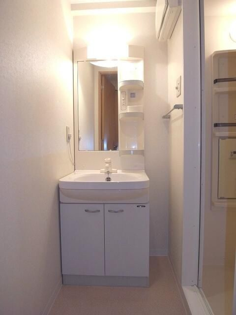 ビュークレスト小金井の洗面所