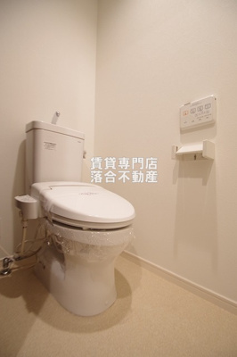 【トイレ】 | Maple East＆West（メイプルイーストアンドウエスト） | ウォシュレット付き