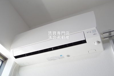 【設備】 | Maple East＆West（メイプルイーストアンドウエスト） | エアコン完備