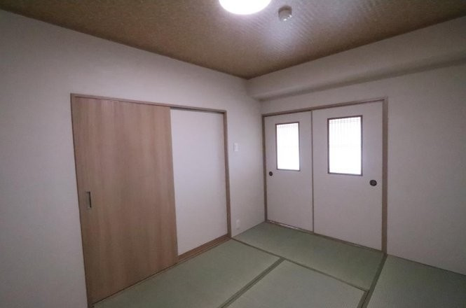 枚方ハイツ7号棟の寝室|和室6.0帖
■物件内覧・資金計画相談・住宅ローン相談、リフォーム相談、お問合せ受付中■
※当日・翌日のご内覧、ご相談はお電話でのお問合せがスムーズです！