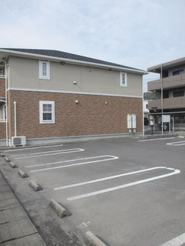 【駐車場】