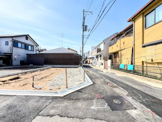 西宮市鳴尾町２丁目の新築一戸建の前面道路含む現地写真