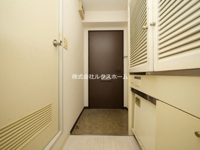 エスタ茨木の玄関