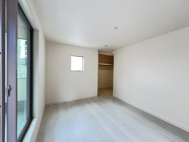 橿原市中曽司町　第10期の寝室|寝室にピッタリな8.8帖（画像の家具はAIによって作成したものです）