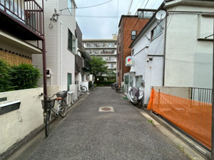 【前面道路含む現地写真】