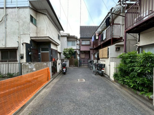【前面道路含む現地写真】