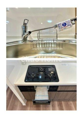 グリーンキャピタル金町のキッチン|【キッチン水栓】キッチン水栓はシャワーヘッドが伸びますのでシンクの隅々まで届きます。【三ツ口コンロ】奥様に好評な三ツ口コンロと魚焼きグリルです。