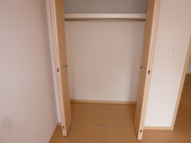 エ　サンクチュエールの収納|クローゼット