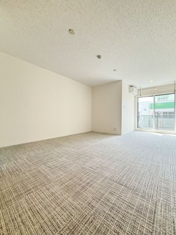 「防音マンション」AMI東池袋の居間・リビング|15.74帖の防音室です