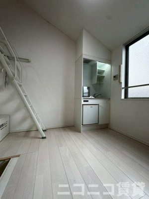【バルコニー】 | シャンブル東新宿 | 別号室イメージの為、現状を優先致します。