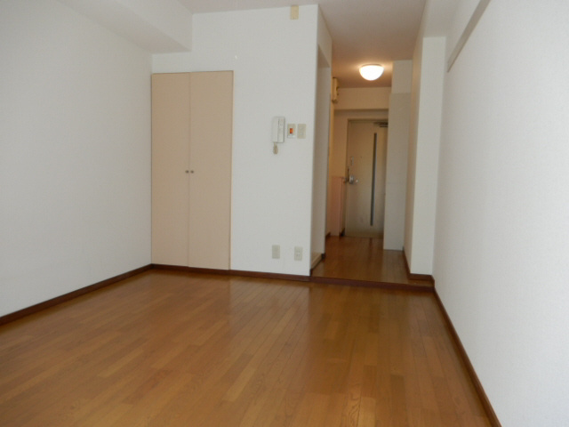 サントロペの居間・リビング