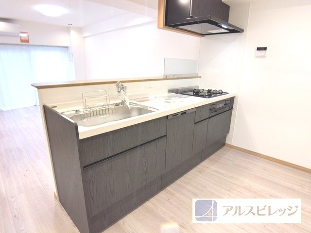 DIKマンション和光C棟のキッチン|リビングを見渡せるキッチン