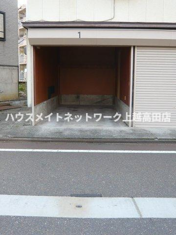 ハイツクローバー車庫（No.1）の外観|車庫内部