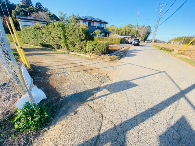 根木名　中古戸建　賃貸中の前面道路含む現地写真