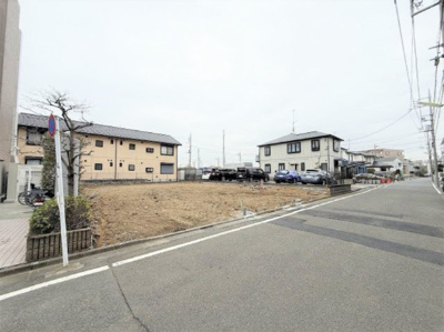 【外観】 | 【仲介手数料２６０万円が無料！】■建物１０９平米の５ＬＤＫ■車２台■６ｍ公道面 | 決算特別キャンペーン！
家計応援の限界に挑戦中！
詳細は「諸費用」欄をご確認下さい！
■建物１０９平米の５ＬＤＫ＋車２台
■６ｍ公道に間口６．８米の整形な土地１２６．８平米付き
■モデルハウス見学可