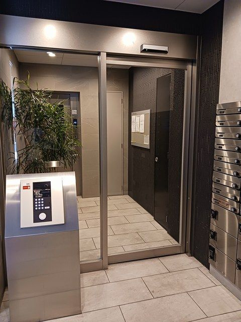 ラッフィナート　アロッジオのエントランス