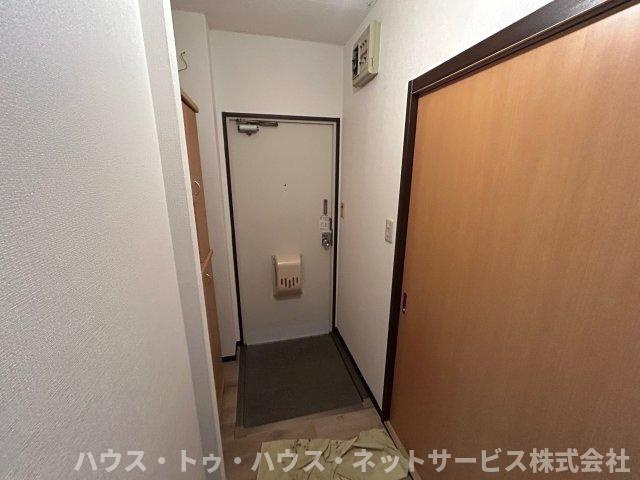 アーバンタカハシ5の玄関