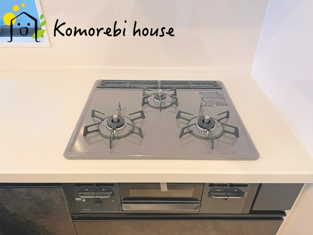 さいたま市大宮区土手町　5期　新築一戸建て　KEIAI GRACE　02のキッチン|キッチンでお料理をお楽しみください